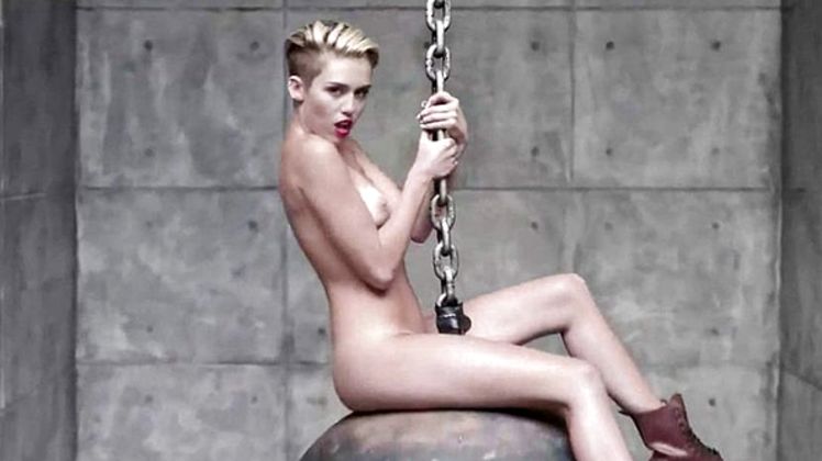 Miley Cyrus Fake Porn Pics