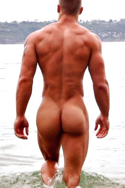 Hot Muscular Naked Men