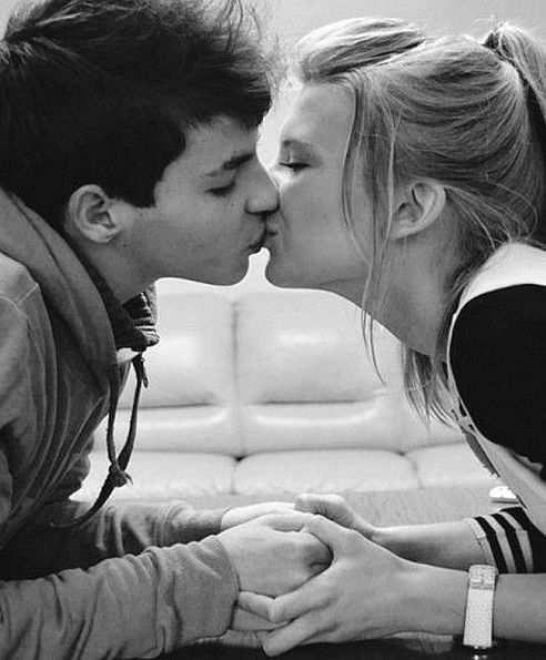 Cute Teen Kissing