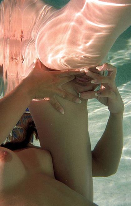 Teen Lesbians Underwater