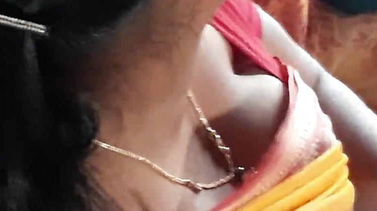 Tamil Actress Boobs Thighs Clevage Hot Pic