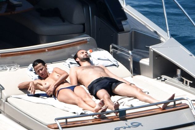 Milfs Sunbathing In The Nude On A Yacht