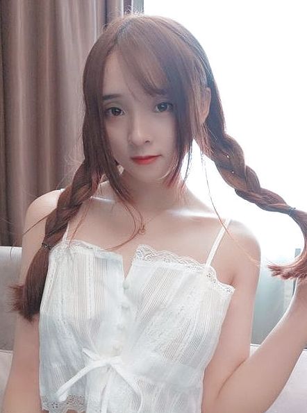 Hot Asian College Webcam Girl